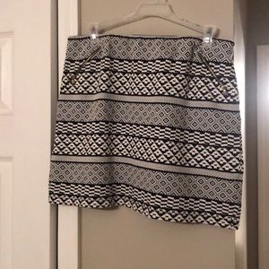 Patterned mini skirt